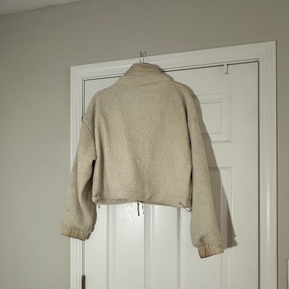 Cropped Jacket - Picture 3 of 3